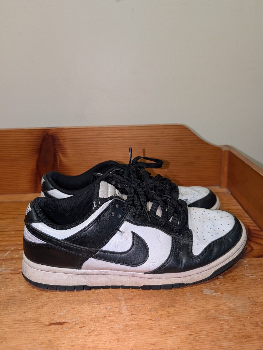 Nike Dunk Low White Black "Panda" Sneakers Size 9.5